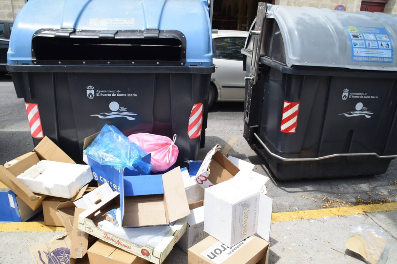 La acumulación de basura obliga a las partes a buscar una solución en El Puerto